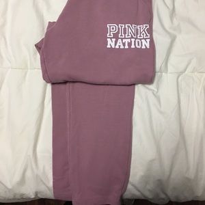 VS-PINK Mauve leggings.